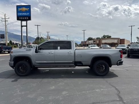Used 2026 Chevrolet Silverado 3500 High Country w/ Technology Package AWD/4WD image 4