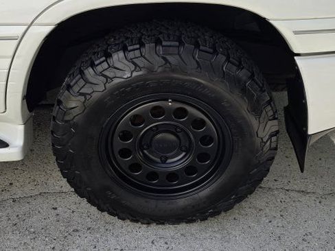 Used 2003 Lexus LX 470 4WD image 10