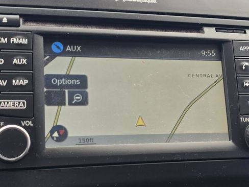 Used 2014 Nissan Frontier SL RWD image 21
