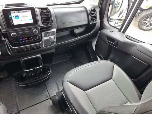 Used 2026 RAM ProMaster 2500 w/ Convenience Group FWD image 11