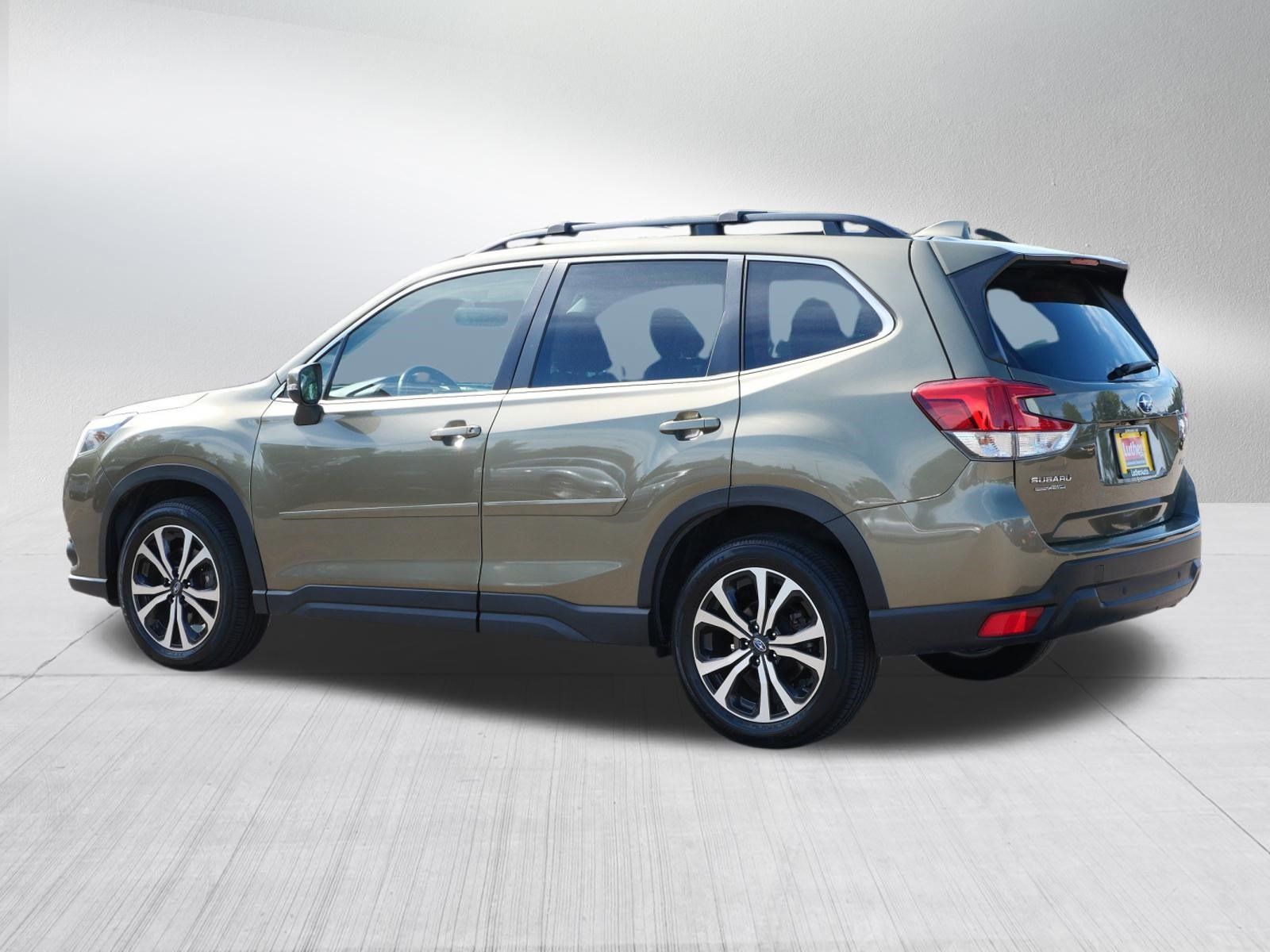 Used 2023 Subaru Forester Limited AWD/4WD image 5