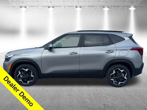New 2025 Kia Seltos EX image 3