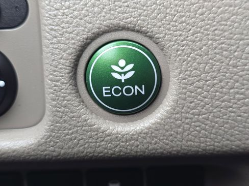 Used 2018 Honda Pilot Touring image 26