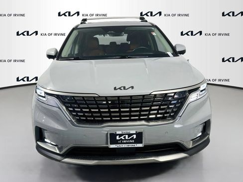 Certified 2024 Kia Carnival SX Prestige FWD image 2