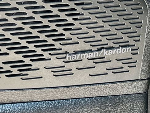 Used 2025 Hyundai Palisade Limited FWD image 13