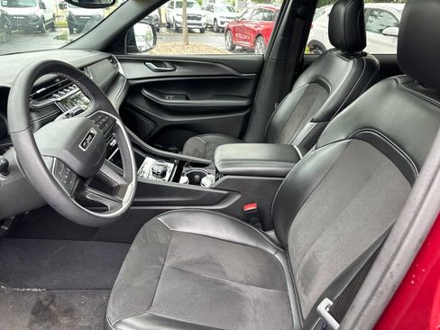 Used 2023 Jeep Grand Cherokee L Laredo AWD/4WD image 10