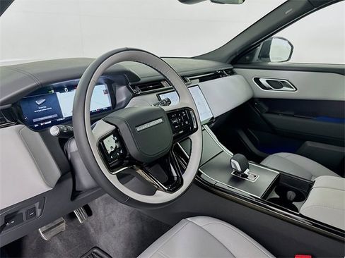 Used 2026 Land Rover Range Rover Velar Dynamic SE image 9