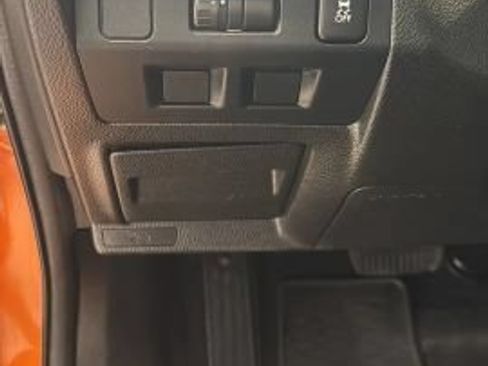 Used 2014 Subaru Crosstrek 2.0i Limited AWD/4WD image 22