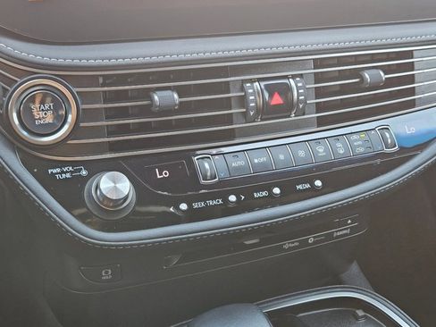 Used 2022 Lexus LS 500 AWD w/ Interior Upgrade Package image 17