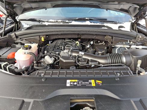 Certified 2024 Jeep Grand Cherokee L Laredo image 27