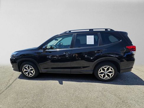 Certified 2023 Subaru Forester Premium AWD/4WD image 6