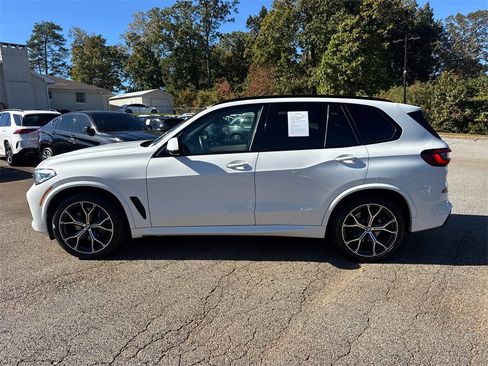 Used 2022 BMW X5 sDrive40i w/ M Sport Package image 4
