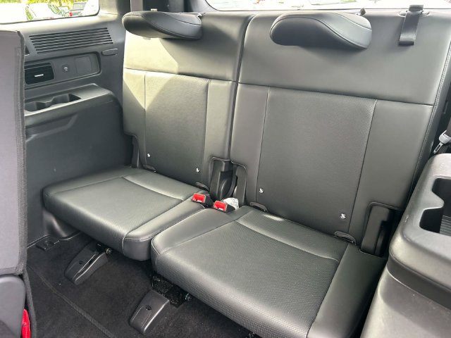 Used 2026 Hyundai Santa Fe SEL FWD image 21