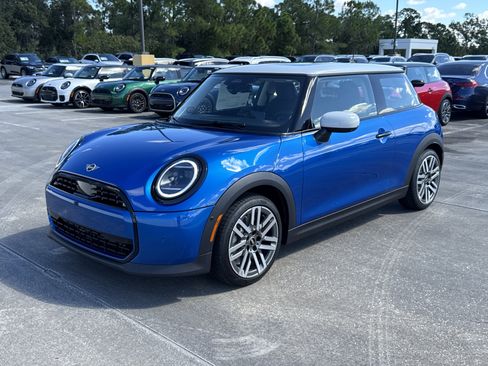 New 2026 MINI Cooper 2-Door Hardtop image 3