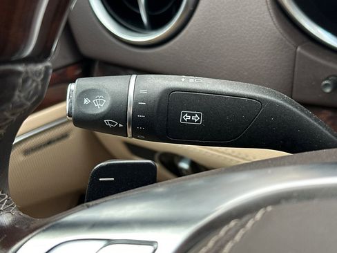 Used 2015 Mercedes-Benz SL 63 AMG image 35