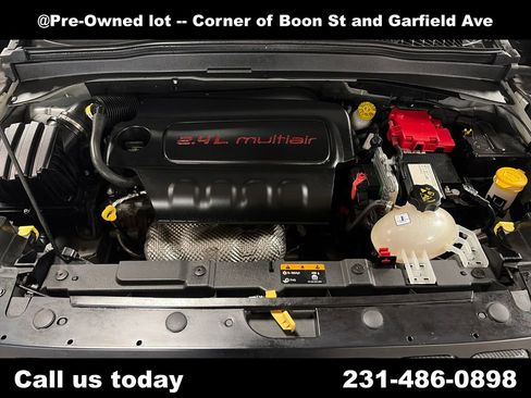 Used 2021 Jeep Renegade Latitude AWD/4WD image 7