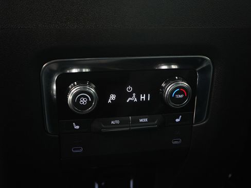 Used 2025 GMC Yukon XL Denali w/ Sun & Power Step Package AWD/4WD image 21