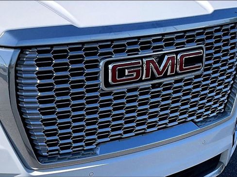 Used 2023 GMC Yukon Denali image 34