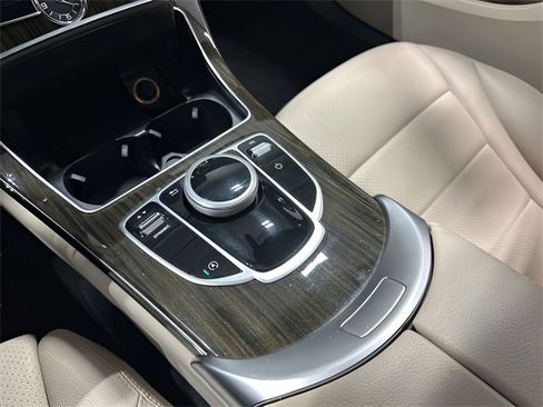 Used 2018 Mercedes-Benz C 300 4MATIC Sedan image 24