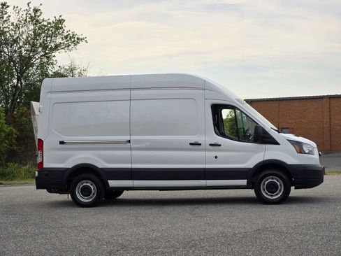 Used 2018 Ford Transit 250 148 High Roof RWD image 7