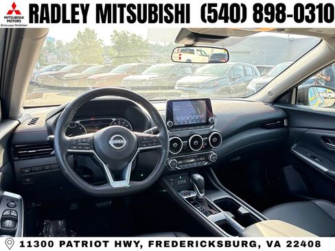 Used 2025 Nissan Sentra SR w/ SR Premium Package FWD image 13