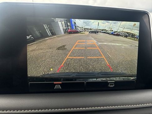 Used 2024 GMC Yukon SLT image 34