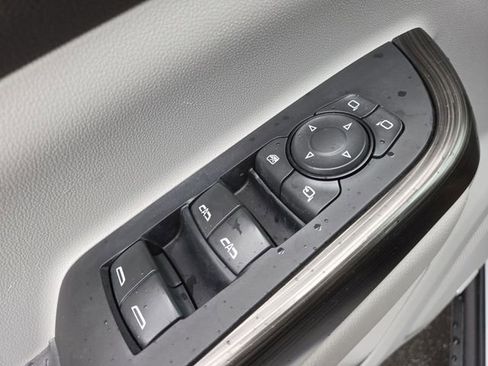 Certified 2023 GMC Acadia SLT w/ Technology Package image 12