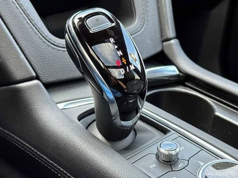 Certified 2025 Cadillac XT6 Premium Luxury image 22