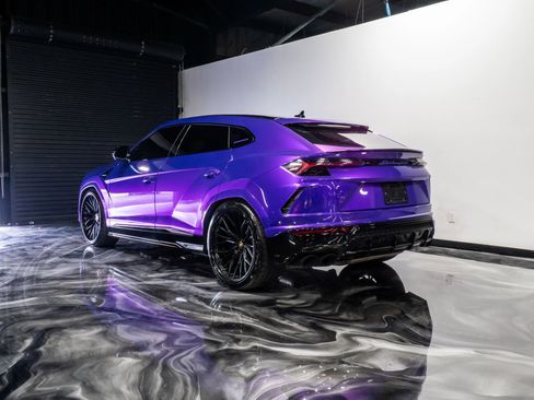 Used 2021 Lamborghini Urus image 10