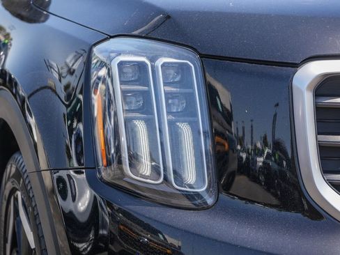 Used 2023 Kia Telluride S AWD/4WD image 4