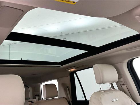 Used 2022 Ford Expedition Platinum image 22