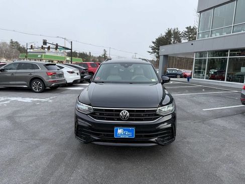 Used 2022 Volkswagen Tiguan SE R-Line image 3
