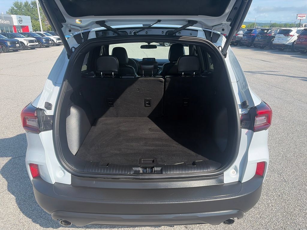 Used 2025 Ford Escape ST-Line Select AWD/4WD image 22