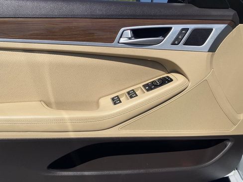 Used 2018 Genesis G80 3.8 RWD image 22
