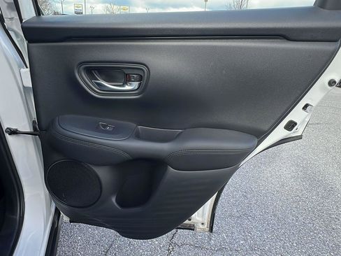 Certified 2025 Honda HR-V LX image 14