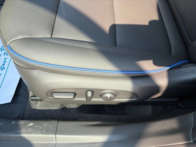 New 2026 Buick Envista Sport Touring w/ Convenience I Package FWD image 18