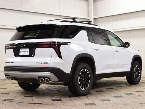 New 2026 Chevrolet Traverse Z71 w/ Enhanced Driving Package image 8