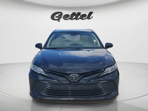 Used 2019 Toyota Camry LE w/ Convenience Package FWD image 2