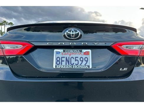 Used 2018 Toyota Camry LE image 9