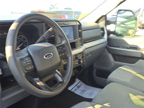 Used 2025 Ford F250 XLT image 14