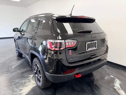 Used 2024 Jeep Compass Trailhawk AWD/4WD image 19