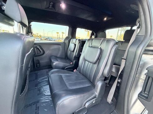 Used 2017 Dodge Grand Caravan GT image 10