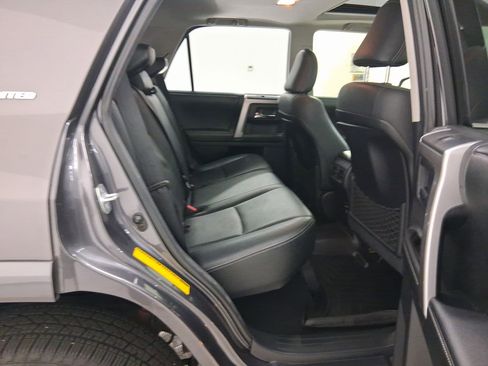 Used 2015 Toyota 4Runner Limited image 33