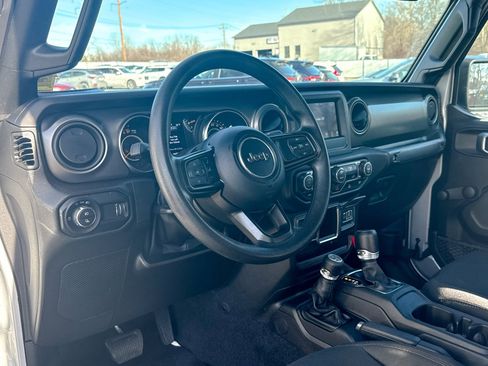 Used 2023 Jeep Gladiator Sport w/ Trailer Tow Package image 14