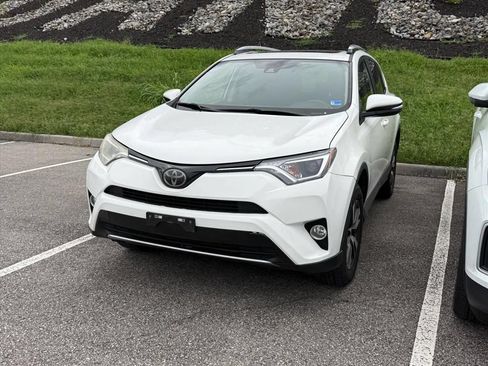 Used 2017 Toyota RAV4 XLE w/ All Weather Liner Package AWD/4WD image 10