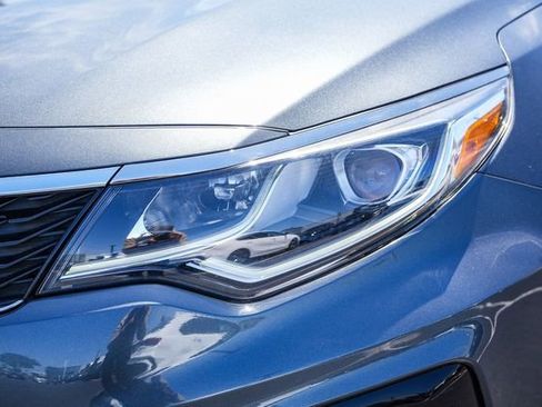 Certified 2020 Kia Optima SE FWD image 12