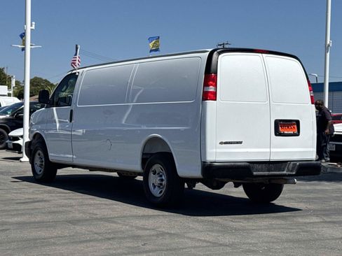 Used 2025 Chevrolet Express 2500 Extended w/ Driver Convenience Package RWD image 7