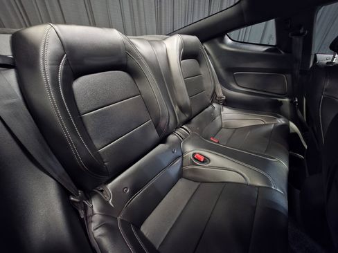 Used 2019 Ford Mustang GT Premium w/ GT Performance Package RWD image 30