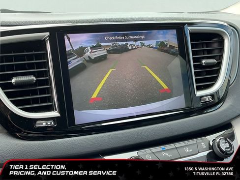 Used 2023 Chrysler Pacifica Touring-L FWD image 36