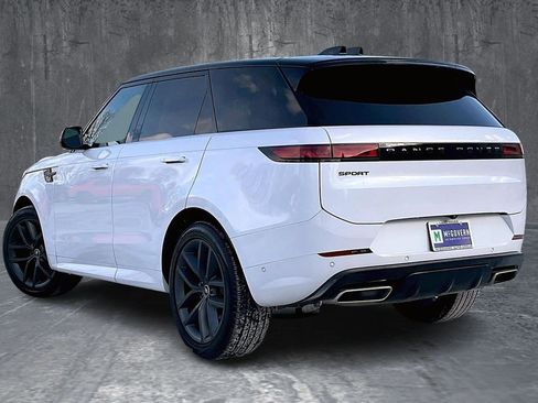 Used 2025 Land Rover Range Rover Sport Dynamic SE image 4